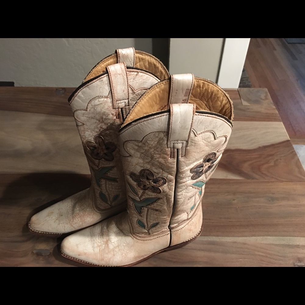 Bed Stu cowboy boots. Size 8 female.